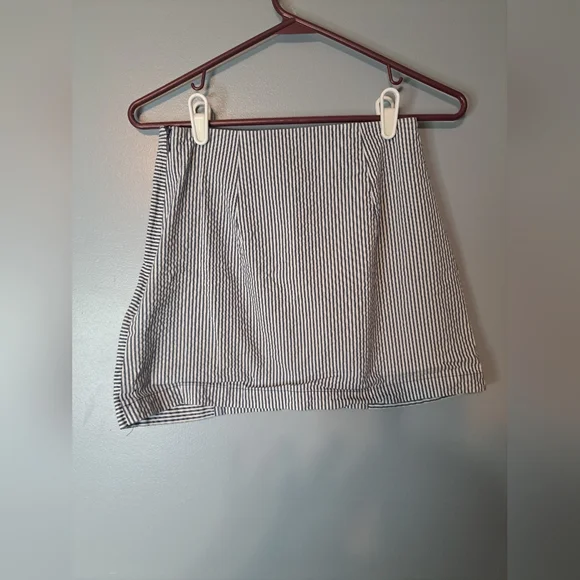 Urban Outfitters skirt. Size Small-P - Picture 6 of 7